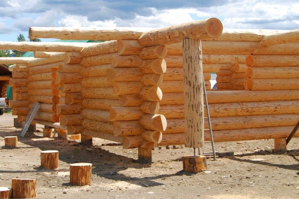 Rustic Log Farm House Construction